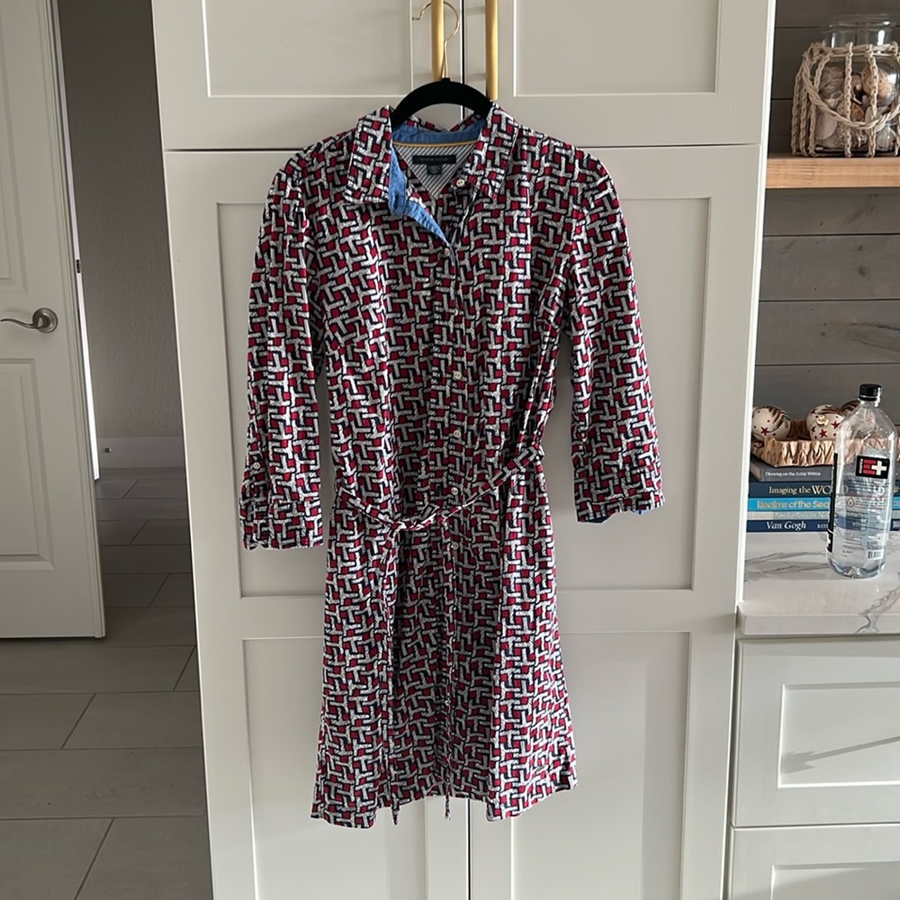 Tommy Hilfiger monogram Button-Up dress with waist tie